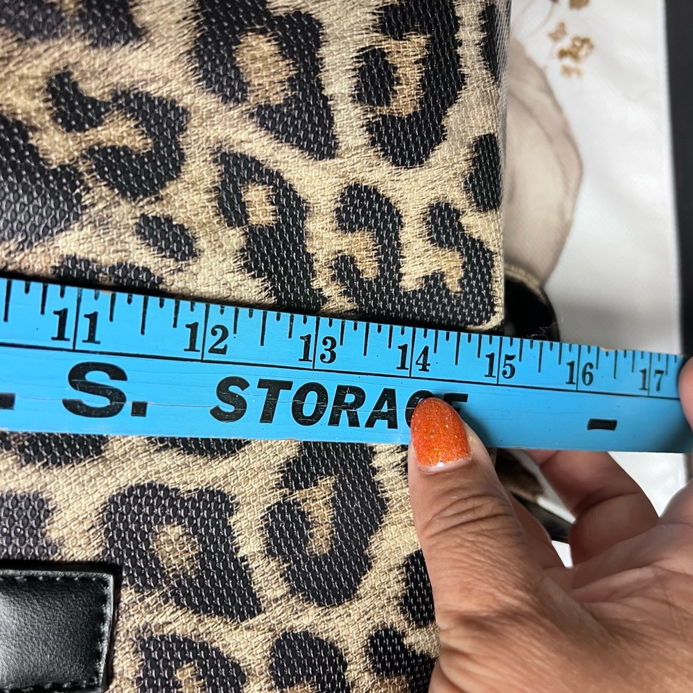 Chic Leopard Print Backpack With Black Details - image 8